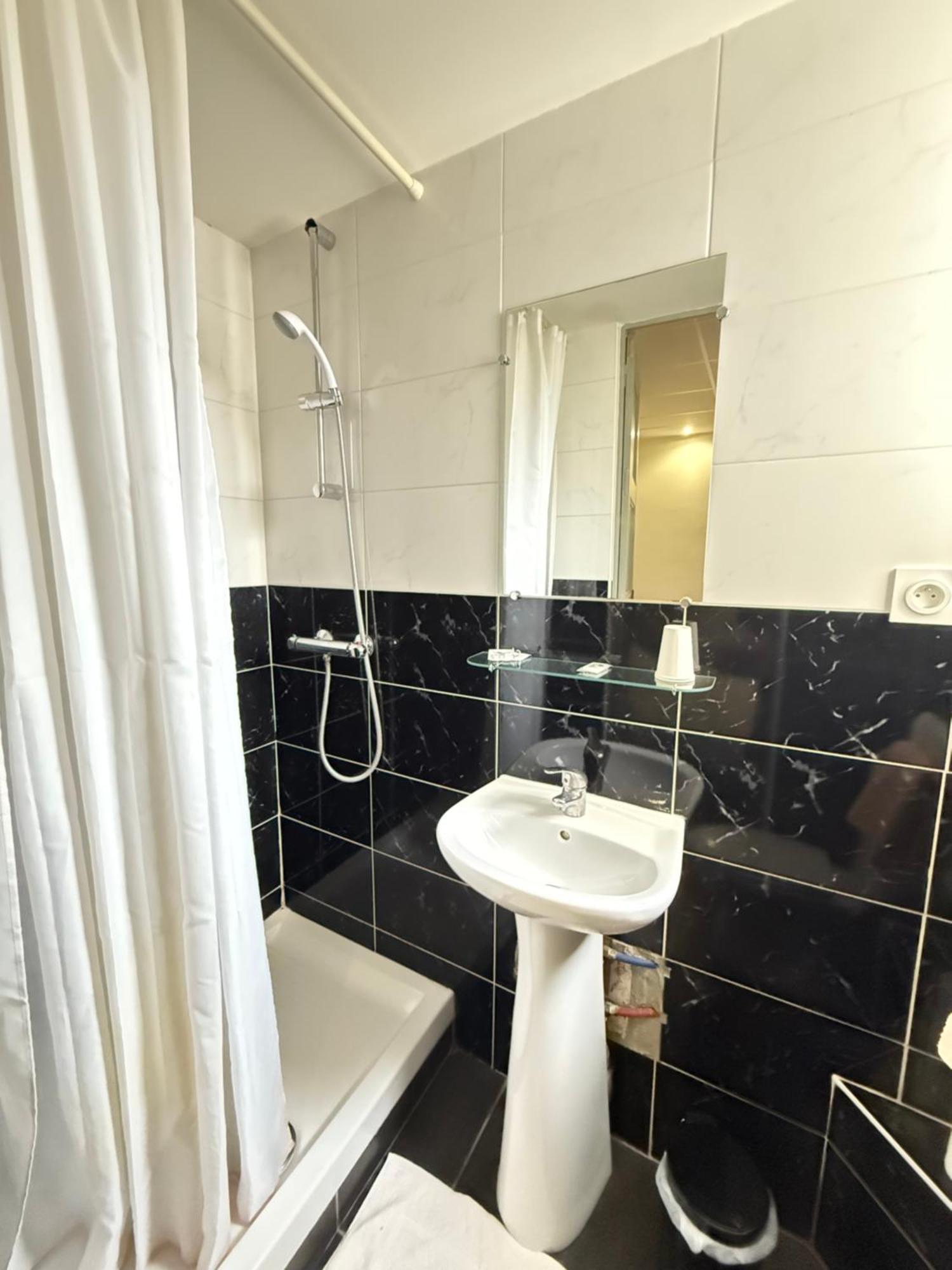 Hotel Relais Sud Valence  Eksteriør bilde